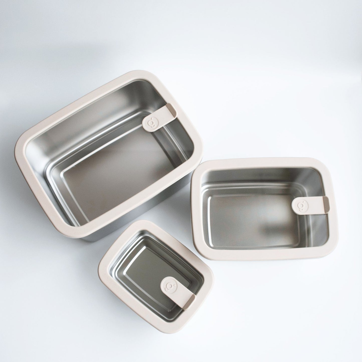 Microwave Safe Stainless steel 304 grade food storage containers with tempered glass lid. LFGB-certified Silicone seal. BPA-free, plastic free, Greenvyne.