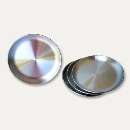 greenvyne toddler and kids stainless steel dinner plates 20cm with raise 2cm edge. BPA Free and non toxic on a white background